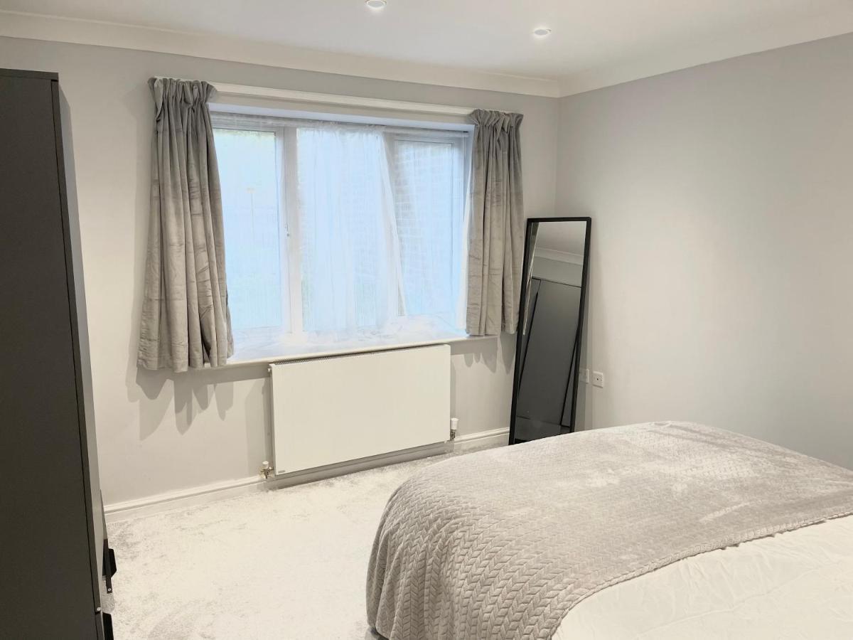 Lovely 1 Bed Apartment, 15Mins From Central London Exterior photo